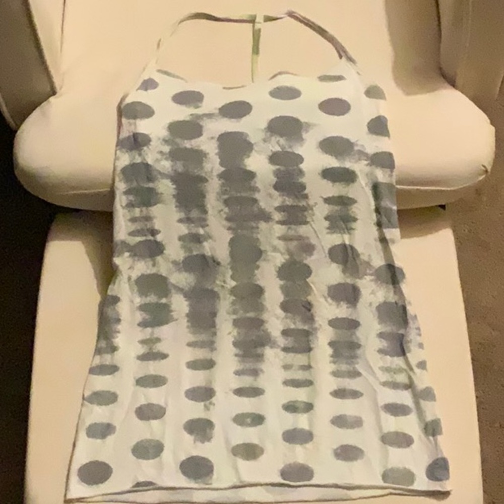 Lululemon Tank Size 6 cute!